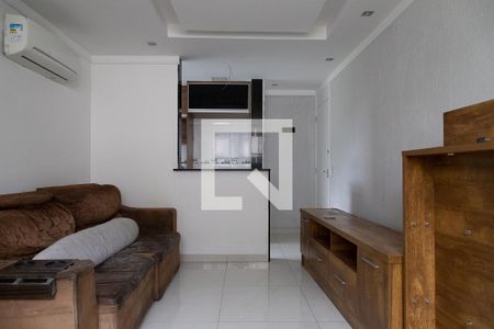 Sala  de apartamento à venda com 3 quartos, 58m² em Vargem Pequena, Rio de Janeiro