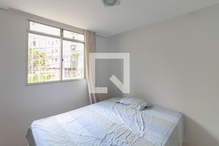 Quarto 2 de apartamento para alugar com 3 quartos, 70m² em Buritis, Belo Horizonte