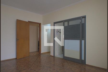 Sala 1 de casa para alugar com 6 quartos, 260m² em Jardim Guanabara, Campinas