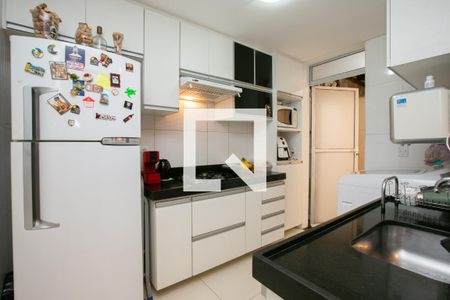 Cozinha de apartamento à venda com 2 quartos, 54m² em Alvorada, Contagem