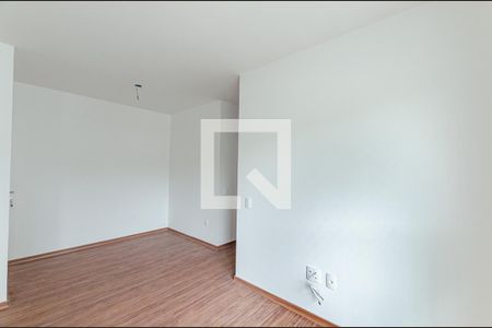 Sala de apartamento para alugar com 3 quartos, 63m² em Maria Paula, Niterói