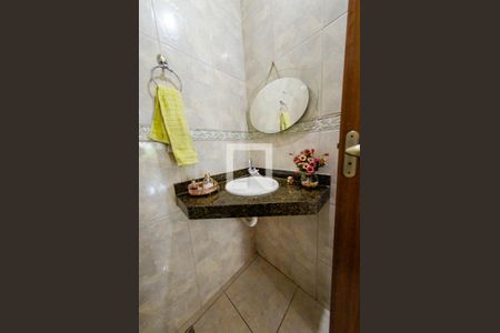 Lavabo de casa à venda com 5 quartos, 300m² em Caiçara-adelaide, Belo Horizonte