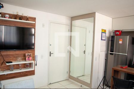 Sala de apartamento à venda com 2 quartos, 47m² em Monte Castelo, Contagem