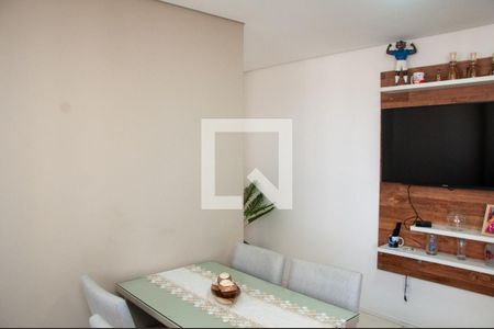 Sala de apartamento à venda com 2 quartos, 47m² em Monte Castelo, Contagem