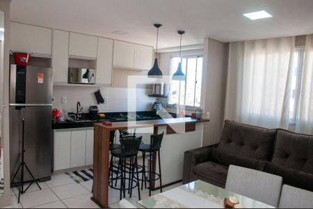 Sala de apartamento à venda com 2 quartos, 47m² em Monte Castelo, Contagem