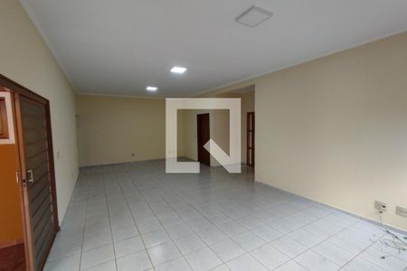 Sala de casa para alugar com 4 quartos, 250m² em Parque Residencial Lagoinha, Ribeirão Preto