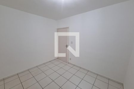 Dormitório 01 de apartamento para alugar com 2 quartos, 43m² em Jardim Aeroporto, Ribeirão Preto