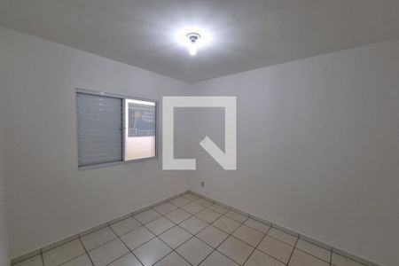 Dormitório 01 de apartamento para alugar com 2 quartos, 43m² em Jardim Aeroporto, Ribeirão Preto