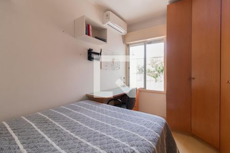 Quarto 2 de casa para alugar com 3 quartos, 240m² em Santo Antônio, Porto Alegre