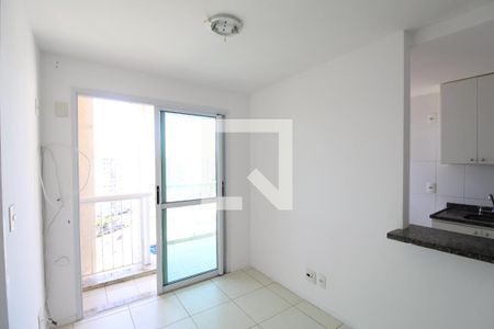 Sala de apartamento para alugar com 3 quartos, 65m² em Recreio dos Bandeirantes, Rio de Janeiro