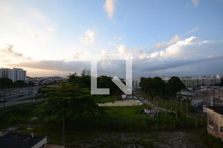 Vista da Sala de apartamento para alugar com 2 quartos, 45m² em Vicente de Carvalho, Rio de Janeiro