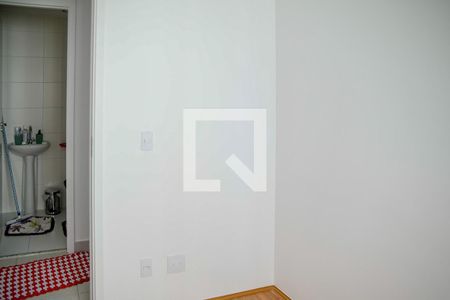 Quarto 1 de apartamento para alugar com 2 quartos, 32m² em Parque Fongaro, São Paulo