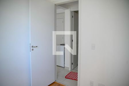 Quarto 1 de apartamento para alugar com 2 quartos, 32m² em Parque Fongaro, São Paulo