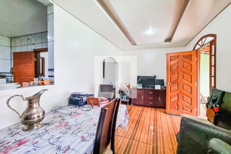 Sala de casa para alugar com 4 quartos, 250m² em Vila Cloris, Belo Horizonte