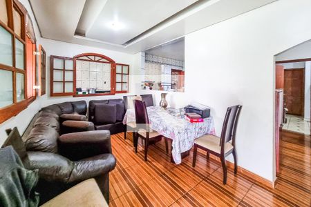 Sala de casa para alugar com 4 quartos, 250m² em Vila Cloris, Belo Horizonte