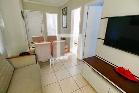 Sala de apartamento à venda com 3 quartos, 58m² em Parque Marabá, Taboão da Serra