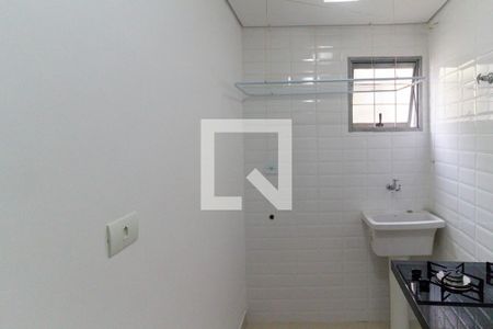 Cozinha e área de serviço de kitnet/studio para alugar com 1 quarto, 14m² em Vila Monumento, São Paulo