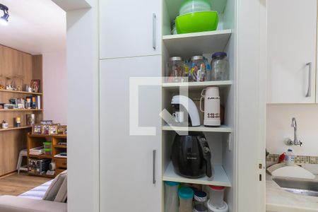 Hall da sala e cozinha de kitnet/studio à venda com 1 quarto, 47m² em Centro, Campinas