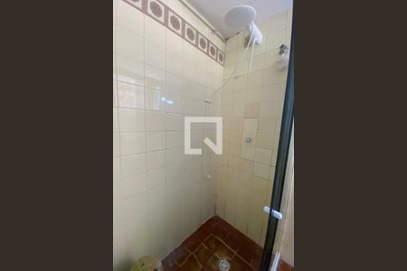 Banheiro de apartamento para alugar com 1 quarto, 33m² em Jardim Apipema, Salvador