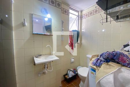 Banheiro de apartamento para alugar com 1 quarto, 33m² em Jardim Apipema, Salvador