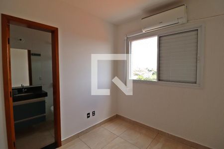 Quarto Suíte de apartamento para alugar com 2 quartos, 55m² em Presidente Roosevelt, Uberlândia