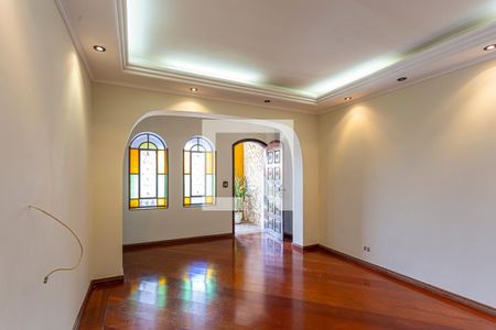 Sala de casa para alugar com 4 quartos, 190m² em Vila Valparaiso, Santo André