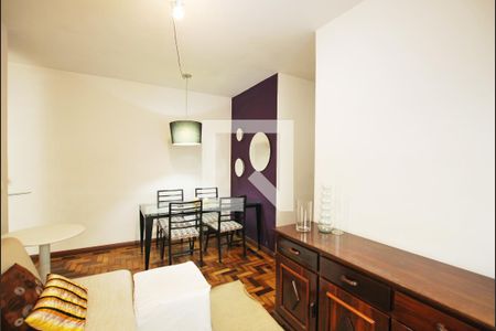 Sala de apartamento para alugar com 3 quartos, 78m² em Cristal, Porto Alegre