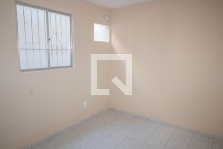 Sala de casa para alugar com 1 quarto, 40m² em Ramos, Rio de Janeiro