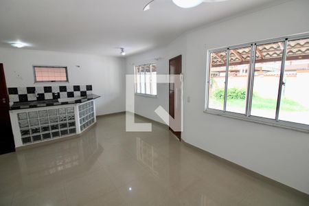 Sala de casa de condomínio à venda com 2 quartos, 79m² em Vargem Grande, Rio de Janeiro