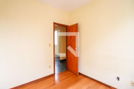 Quarto 1 de apartamento à venda com 3 quartos, 65m² em Heliópolis, Belo Horizonte