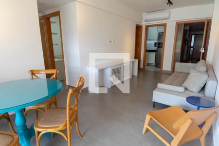 Sala de apartamento para alugar com 2 quartos, 70m² em Armação, Salvador