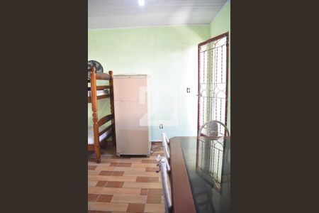 Geladeira de casa para alugar com 1 quarto, 28m² em Guaratiba, Rio de Janeiro