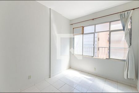 Quarto de kitnet/studio à venda com 1 quarto, 40m² em Centro, Niterói