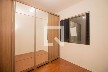 Quarto 1 de apartamento para alugar com 2 quartos, 84m² em Sarandi, Porto Alegre