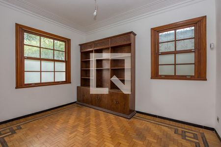 Sala 2 de casa para alugar com 4 quartos, 700m² em Barro Preto, Belo Horizonte