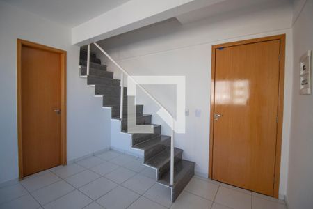 Escada de apartamento para alugar com 2 quartos, 59m² em Setor Leste Vila Nova, Goiânia