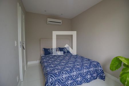 Quarto 1 de apartamento à venda com 2 quartos, 55m² em Taquara, Rio de Janeiro