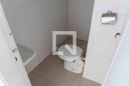 Banheiro de kitnet/studio para alugar com 1 quarto, 20m² em Centro, Niterói