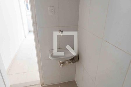 Banheiro de kitnet/studio para alugar com 1 quarto, 20m² em Centro, Niterói