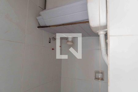 Banheiro de kitnet/studio para alugar com 1 quarto, 20m² em Centro, Niterói