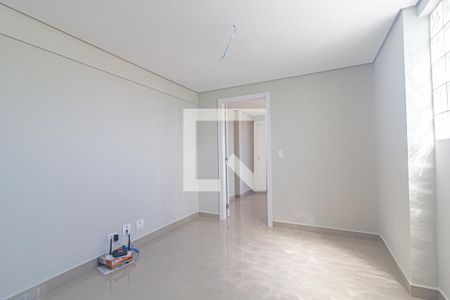 Sala de kitnet/studio para alugar com 1 quarto, 38m² em Centro, Curitiba