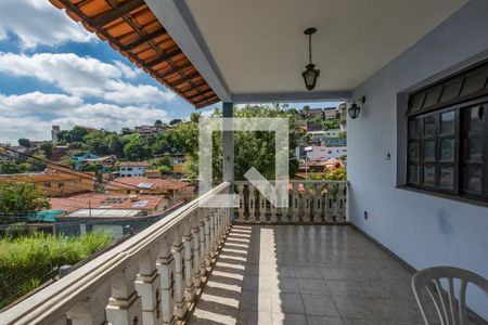 Varanda da Sala de casa à venda com 4 quartos, 335m² em Alto Caiçaras, Belo Horizonte