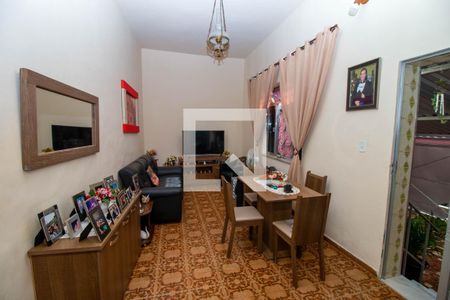 Sala de casa à venda com 2 quartos, 64m² em Olaria, Rio de Janeiro