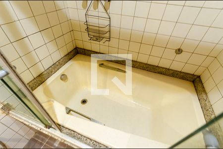 Banheiro de apartamento para alugar com 1 quarto, 34m² em Vitória, Salvador