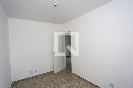 quarto 1 de apartamento para alugar com 2 quartos, 48m² em Parque Assuncao, Taboão da Serra