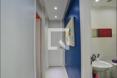 Corredor de apartamento para alugar com 3 quartos, 64m² em Utinga, Santo André