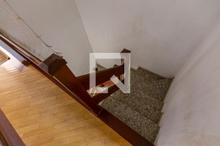 Escada Dormitorios de casa para alugar com 3 quartos, 232m² em Vila Valparaíso, Santo André