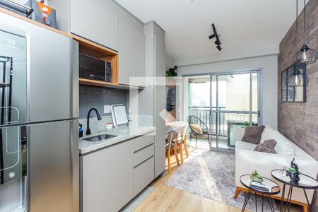 Sala/Cozinha de apartamento para alugar com 1 quarto, 31m² em Indianópolis, São Paulo