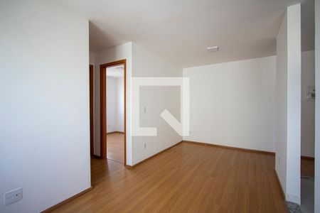 Sala de apartamento para alugar com 2 quartos, 56m² em Colubande, São Gonçalo