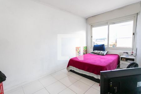 Quarto 1 de apartamento para alugar com 2 quartos, 75m² em Vila Ipiranga, Porto Alegre